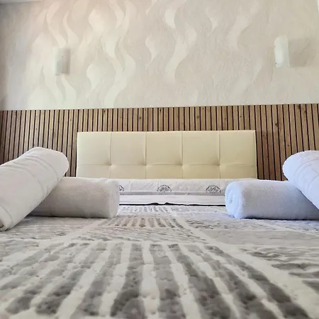 Calle De La Cordera, 3